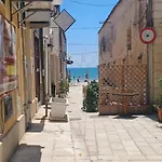 27 Via Agricola *