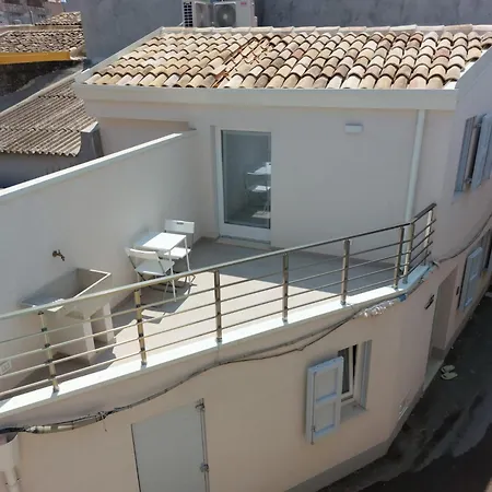 27 Via Agricola בית נופש *